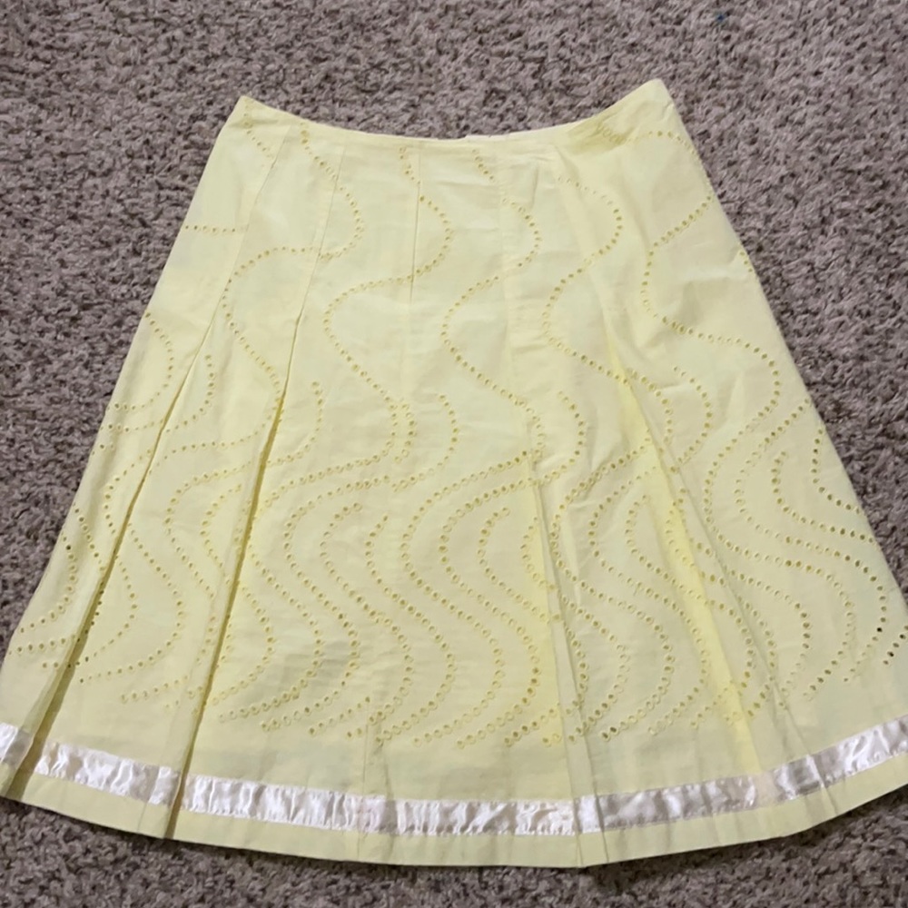 Pleated yellow skirt
